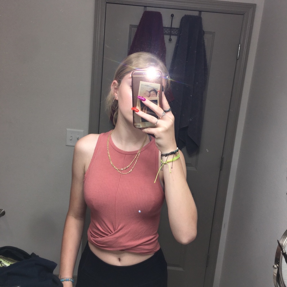 Holistier crop top